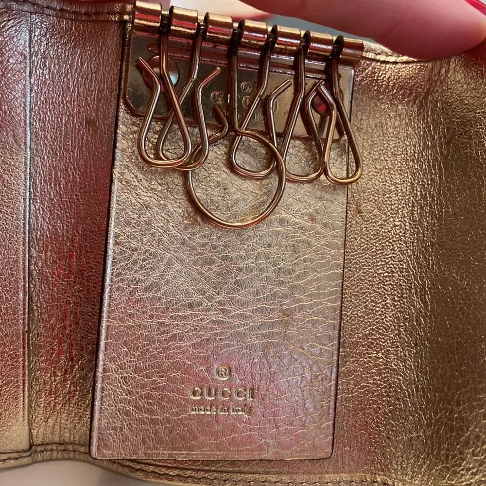 Gucci Gokd Keyhokder Impeccable condition with dust bag